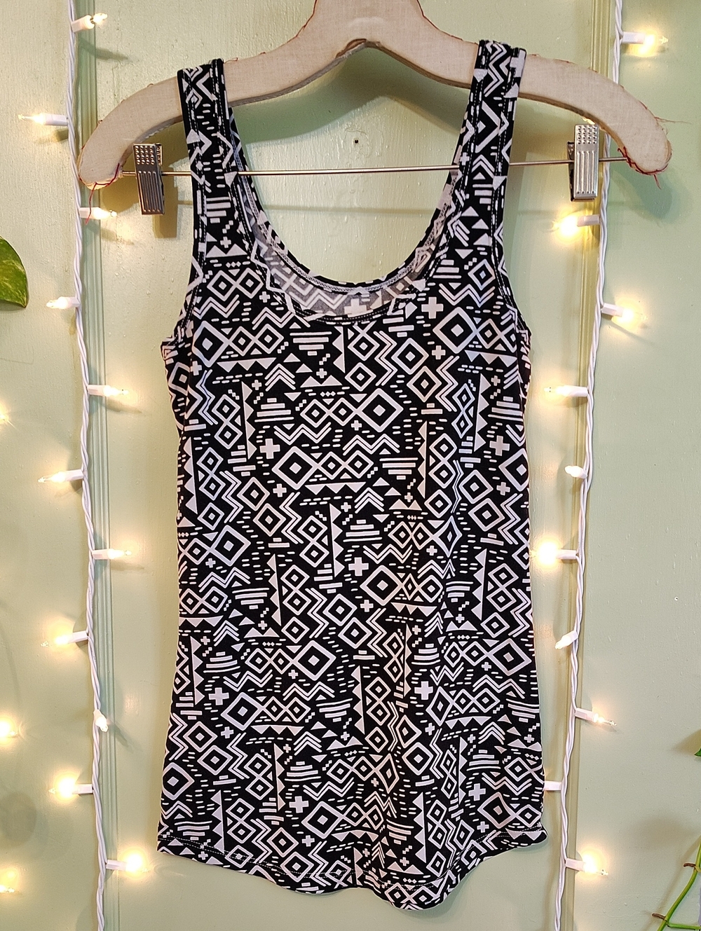 Women's No Boundaries Black White Aztec Patterns Tank Top S